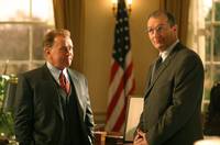 Кадр Западное крыло