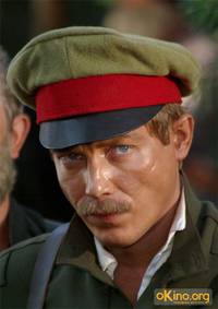 Кадр Господа офицеры: Спасти императора