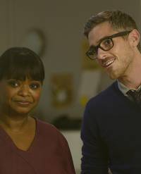 Кадр Красные браслеты 