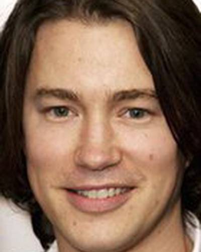 Том Уисдом фото