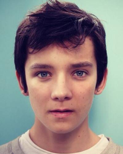 Эйса Баттерфилд фото