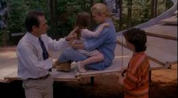 Кадр из фильма "Карточный домик" - 2