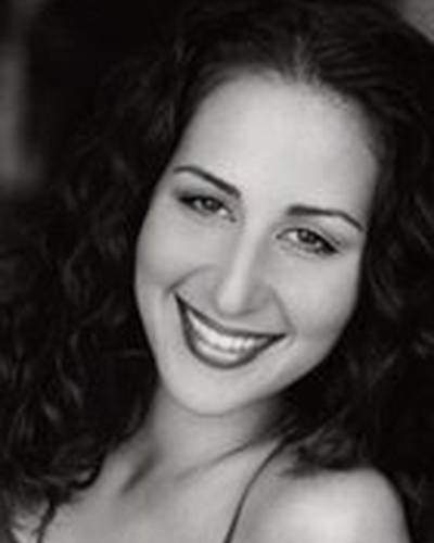 Стефани Монтальво фото