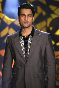 Кадр В плену у моды