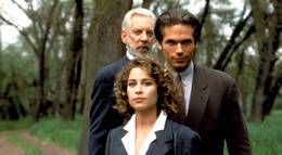 Кадр из фильма "Кукловоды" - 2