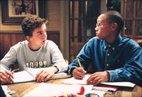 Кадр Малкольм в центре внимания