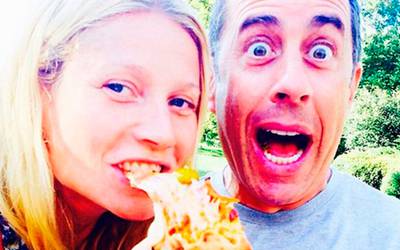 Звезды в соцсетях: Лето с туалетом, МакГрегор с фаллосом и пицца