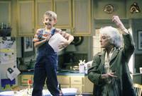 Кадр Малкольм в центре внимания