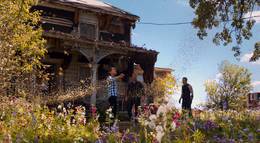 Кадр из фильма "Восхождение Юпитер" - 1