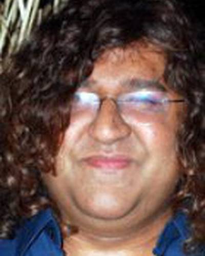 Монти Шарма фото