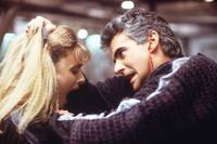 Кадр Что-то не отсюда (мини-сериал)