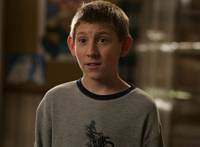 Кадр Малкольм в центре внимания