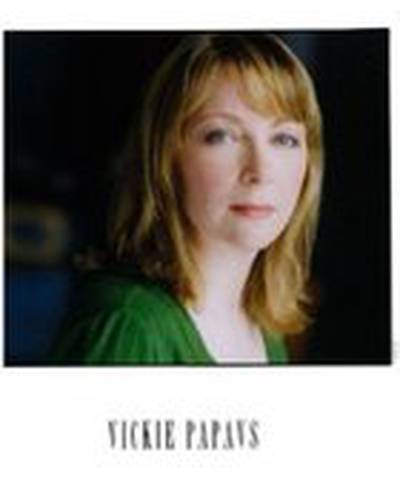 Вики Папавс фото