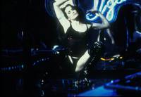 Кадр Танцы в «Голубой игуане»