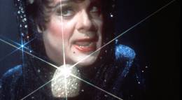 Кадр из фильма "Клетка для пташек" - 1