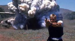 Кадр из фильма "Чистильщик" - 2