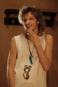 Кадр Поцелуй сквозь стену