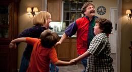 Кадр из фильма "Грязная кампания за честные выборы" - 1