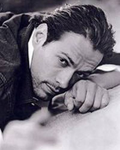 Дэнни Куинн фото