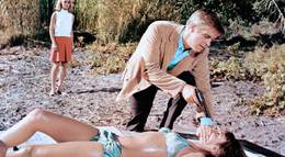 Кадр из фильма "Карточный домик" - 1