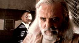 Кадр из фильма "Инстинкт" - 1