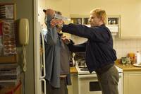 Кадр Быть человеком