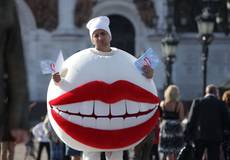 Режиссер «Поводыря» снимет «Довбуша», а Зеленский – ромком «Он и она»