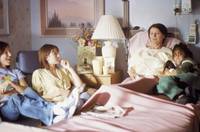 Кадр Обаятельная и привлекательная