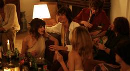 Кадр из фильма "Что-то в воздухе" - 2