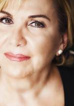 Гюль Онат фото