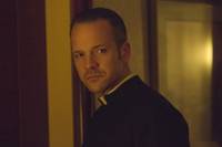 Кадр Жертвуя пешкой (Игры чемпионов)