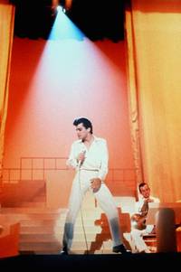 Кадр Создатель кумиров