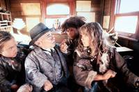 Кадр Безумный Макс 3: Под куполом грома