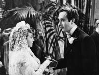 Кадр Добрые сердца и короны