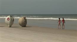 Кадр из фильма "Согласные на всё исправляют мир" - 1