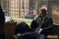 Кадр Майкл Клейтон