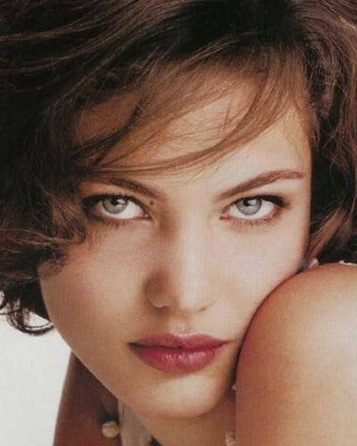 Аоми Муйок фото