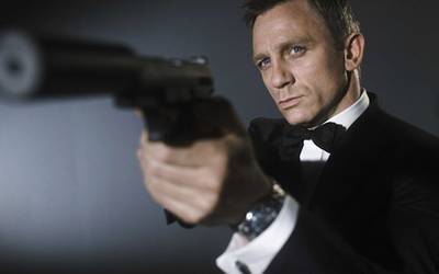 10 самых впечатляющих видов оружия из бондианы