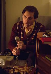 Кадр Жертвуя пешкой (Игры чемпионов)