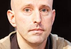 Брайан К. Вон бежит из сериала «Под куполом»