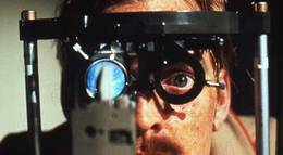 Кадр из фильма "Никогда не говори «никогда»" - 1