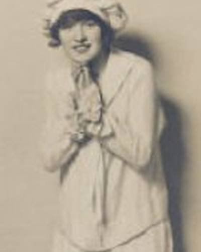 Олив Слоун фото