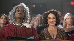 Кадр из фильма "Очень страшное кино 5" - 1