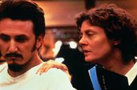 Кадр Мертвец идет