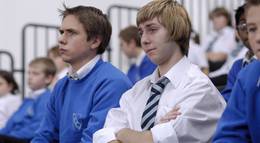 Кадр из фильма "Переростки" - 2