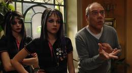 Кадр из фильма "Роковая Лара" - 1