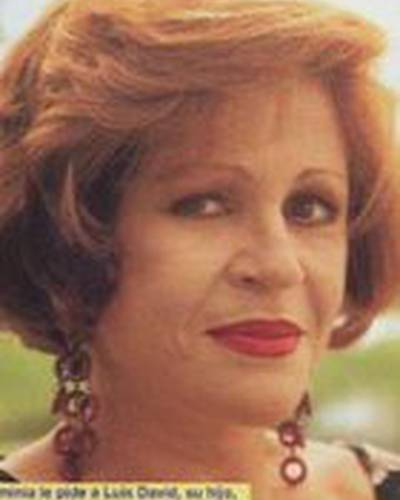 Нури Флорес фото