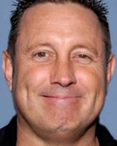 Брэд Армстронг фото