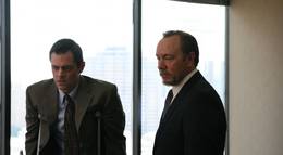 Кадр из фильма "Гениальный папа" - 1