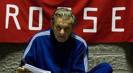 Кадр из фильма "Изумительный" - 1